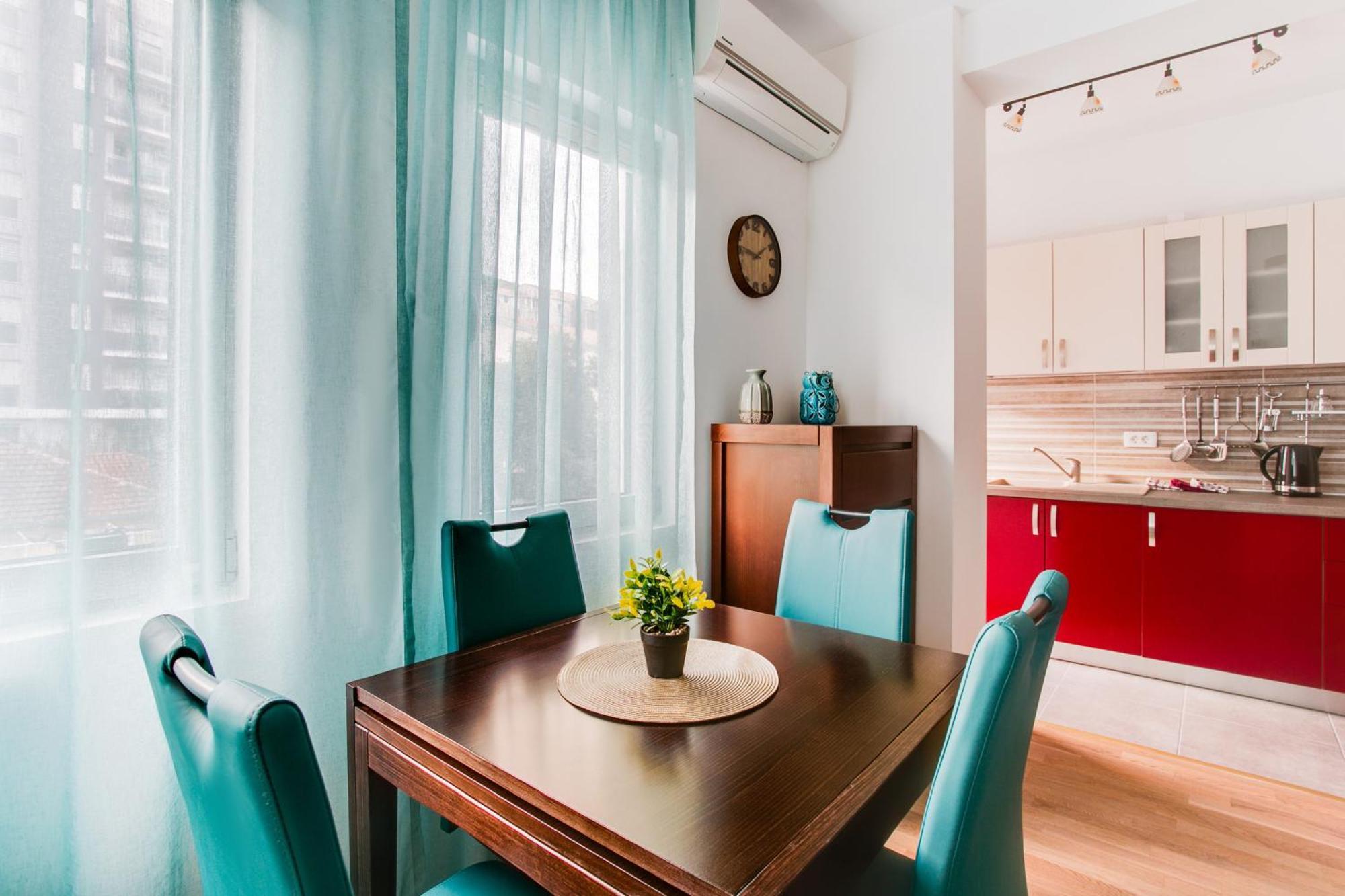 Apartments Lora 13.Jula, 15 บุดวา ภายนอก รูปภาพ